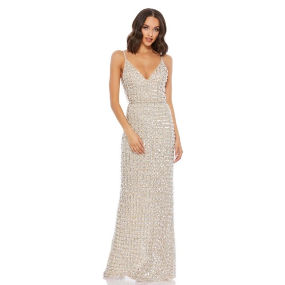 Mac Duggal Dresses & Skirts - Mac Duggal 5394 NWT GEOMETRIC EMBELLISHED CRYSTAL DROP V-NECK GOWN
